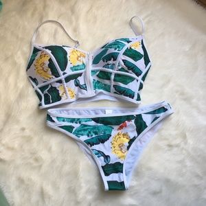 Tropical Print Two Piece Swimsuit sz XL NWOT